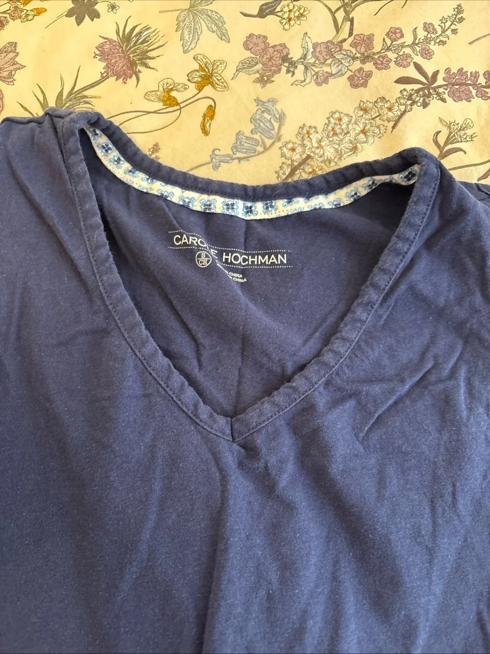Carole Hochman sz S ladies cotton V-Neck Top with Blue Patterned lounge shorts